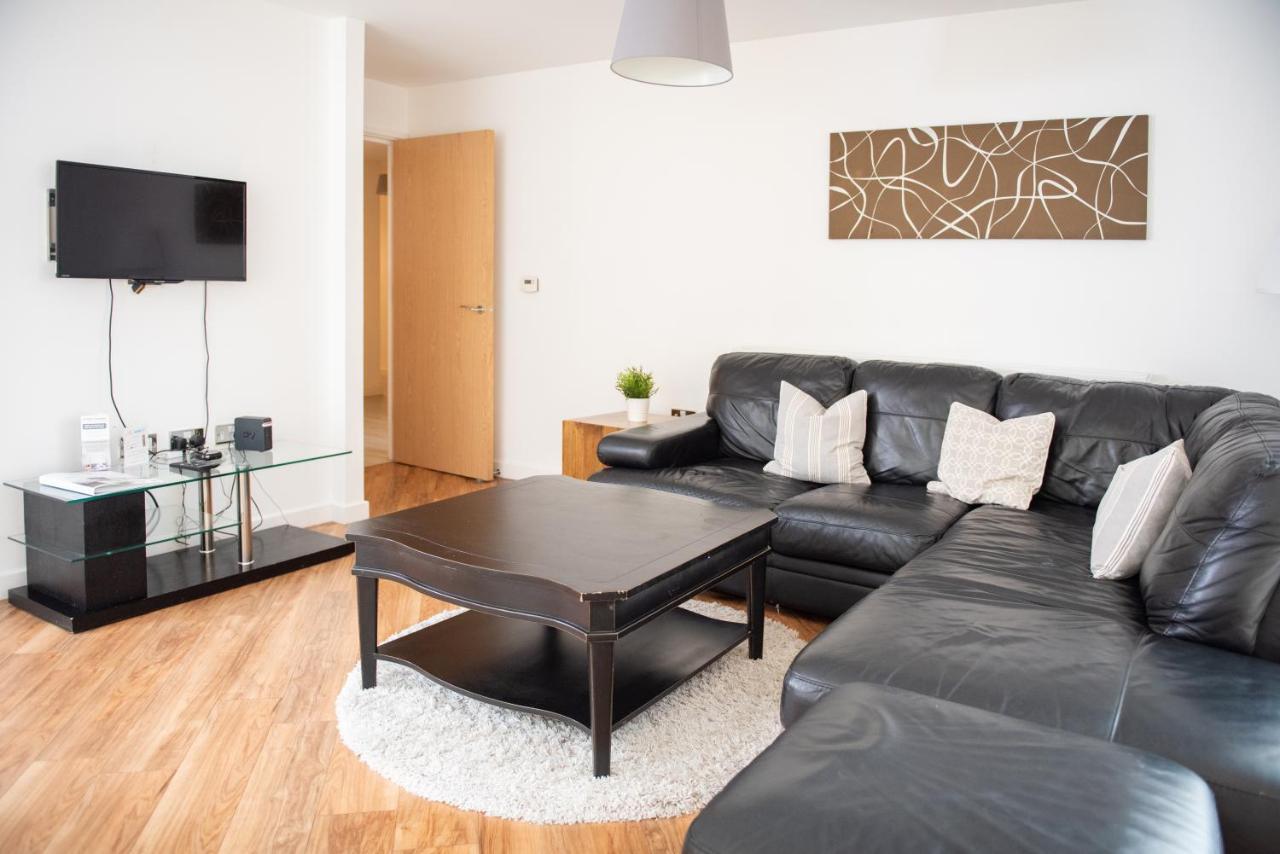 City Stay Apartments - Hub มิลตันคีนส์ ภายนอก รูปภาพ