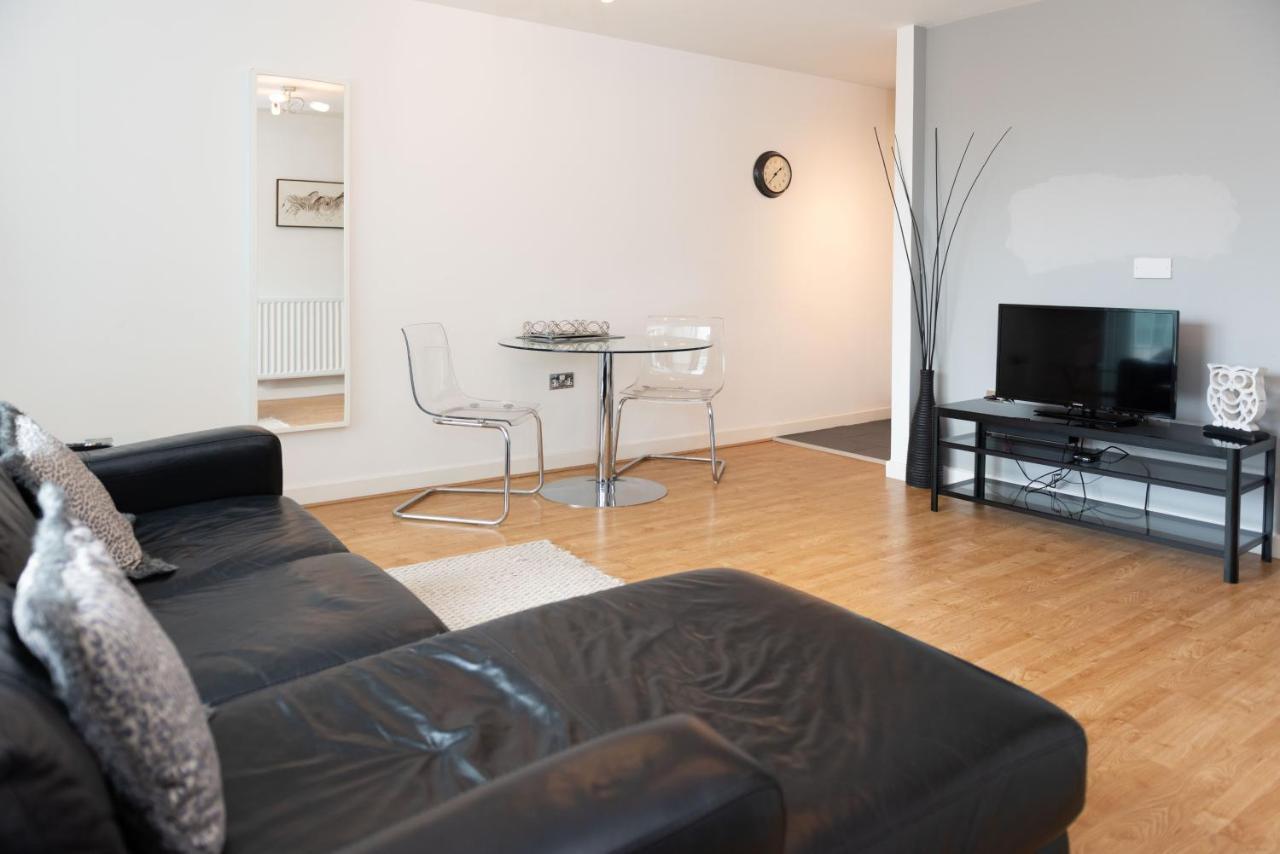 City Stay Apartments - Hub มิลตันคีนส์ ภายนอก รูปภาพ