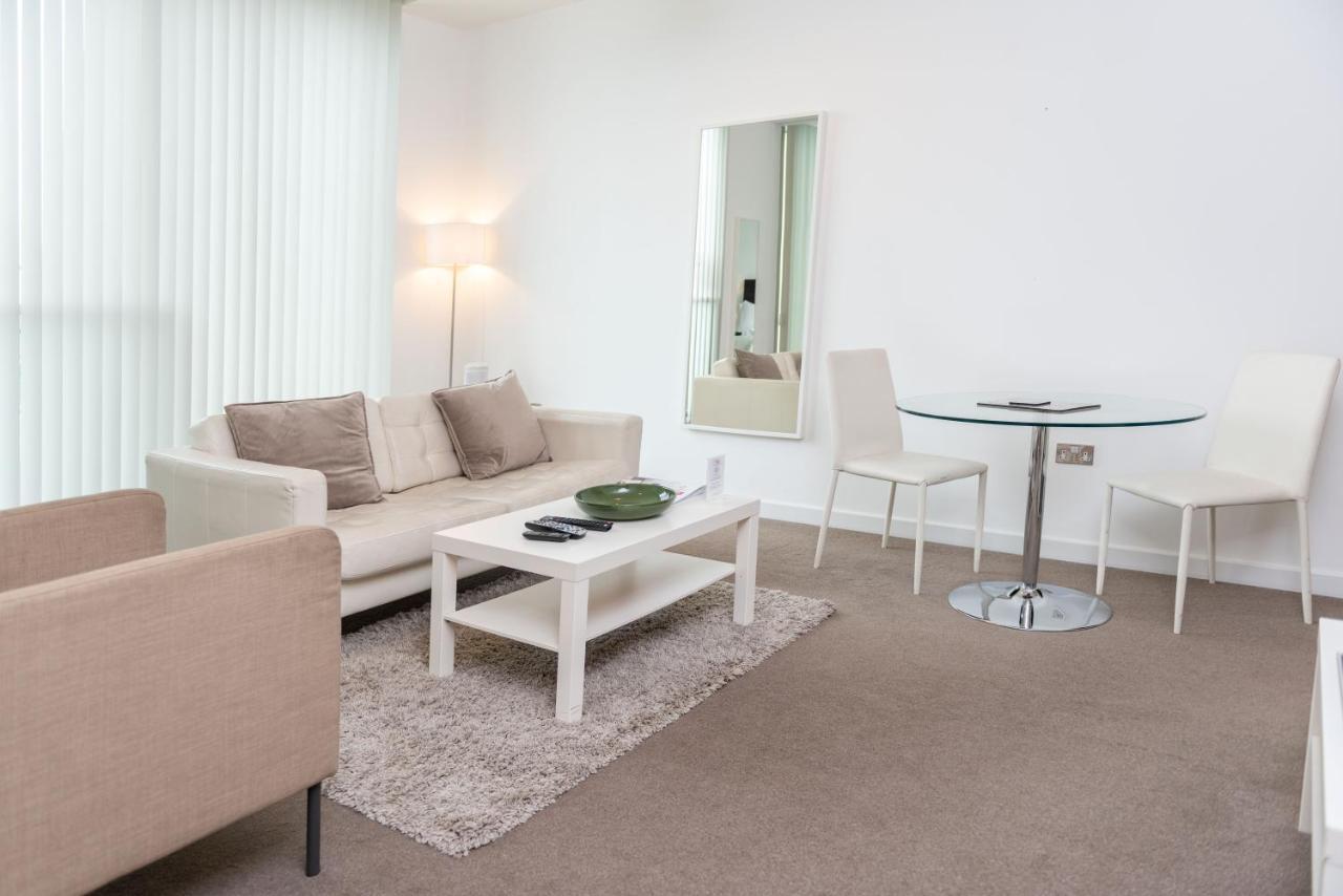 City Stay Apartments - Hub มิลตันคีนส์ ภายนอก รูปภาพ