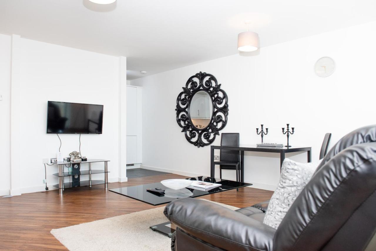 City Stay Apartments - Hub มิลตันคีนส์ ภายนอก รูปภาพ