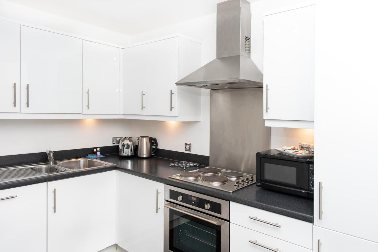 City Stay Apartments - Hub มิลตันคีนส์ ภายนอก รูปภาพ