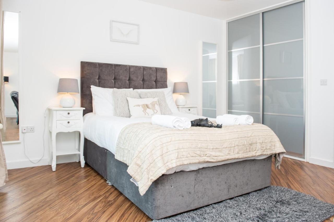 City Stay Apartments - Hub มิลตันคีนส์ ภายนอก รูปภาพ