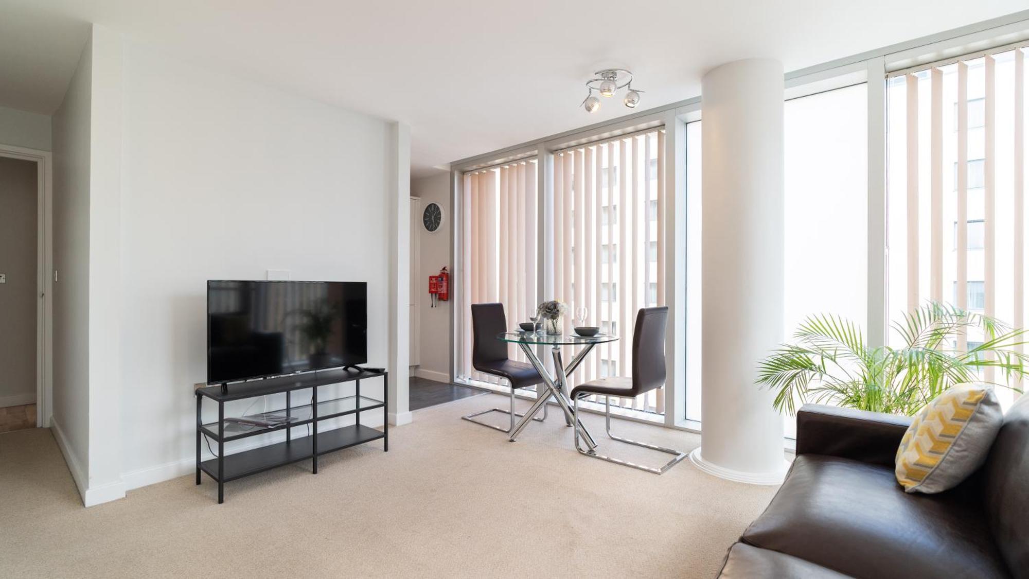 City Stay Apartments - Hub มิลตันคีนส์ ภายนอก รูปภาพ