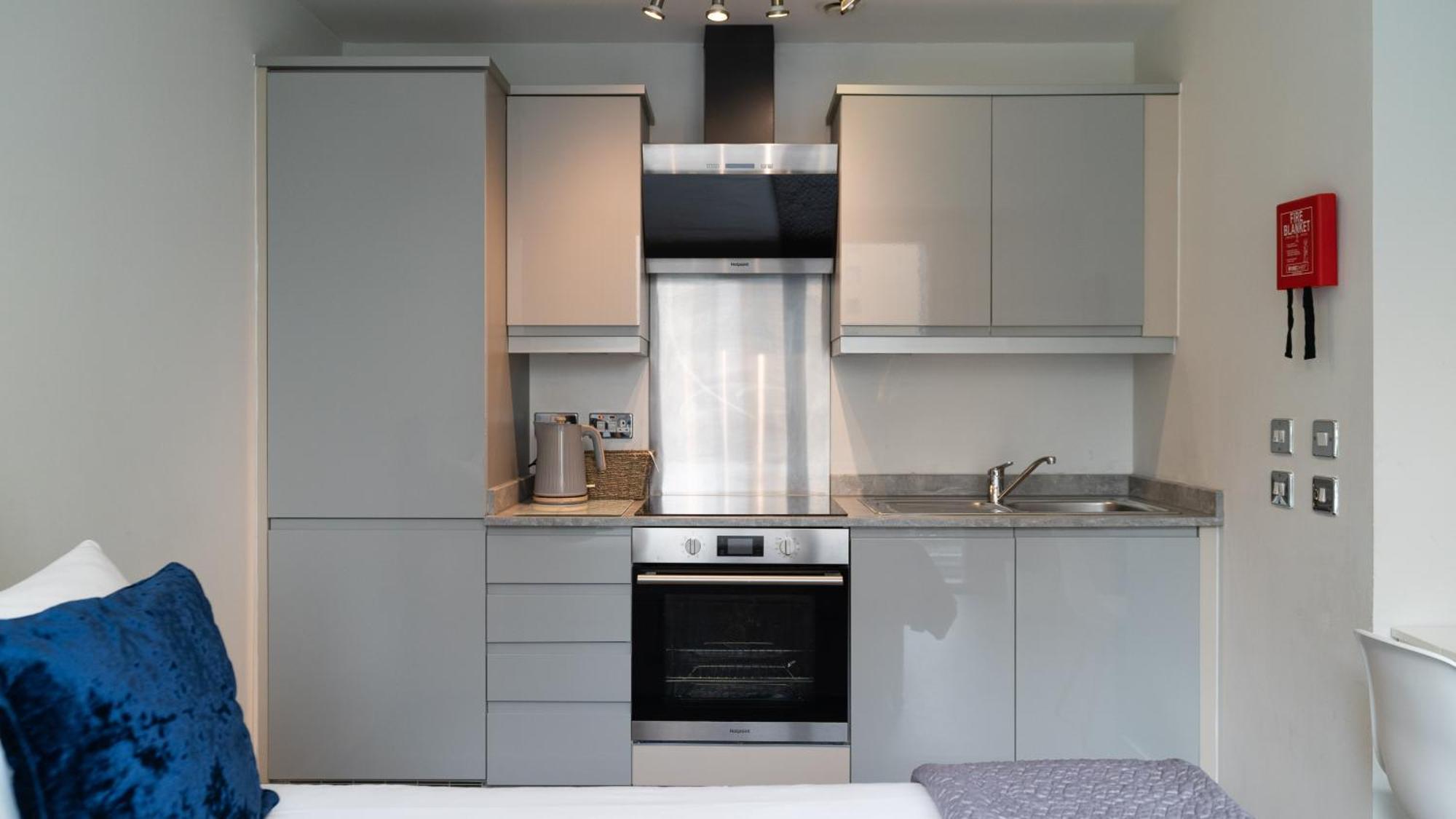 City Stay Apartments - Hub มิลตันคีนส์ ภายนอก รูปภาพ