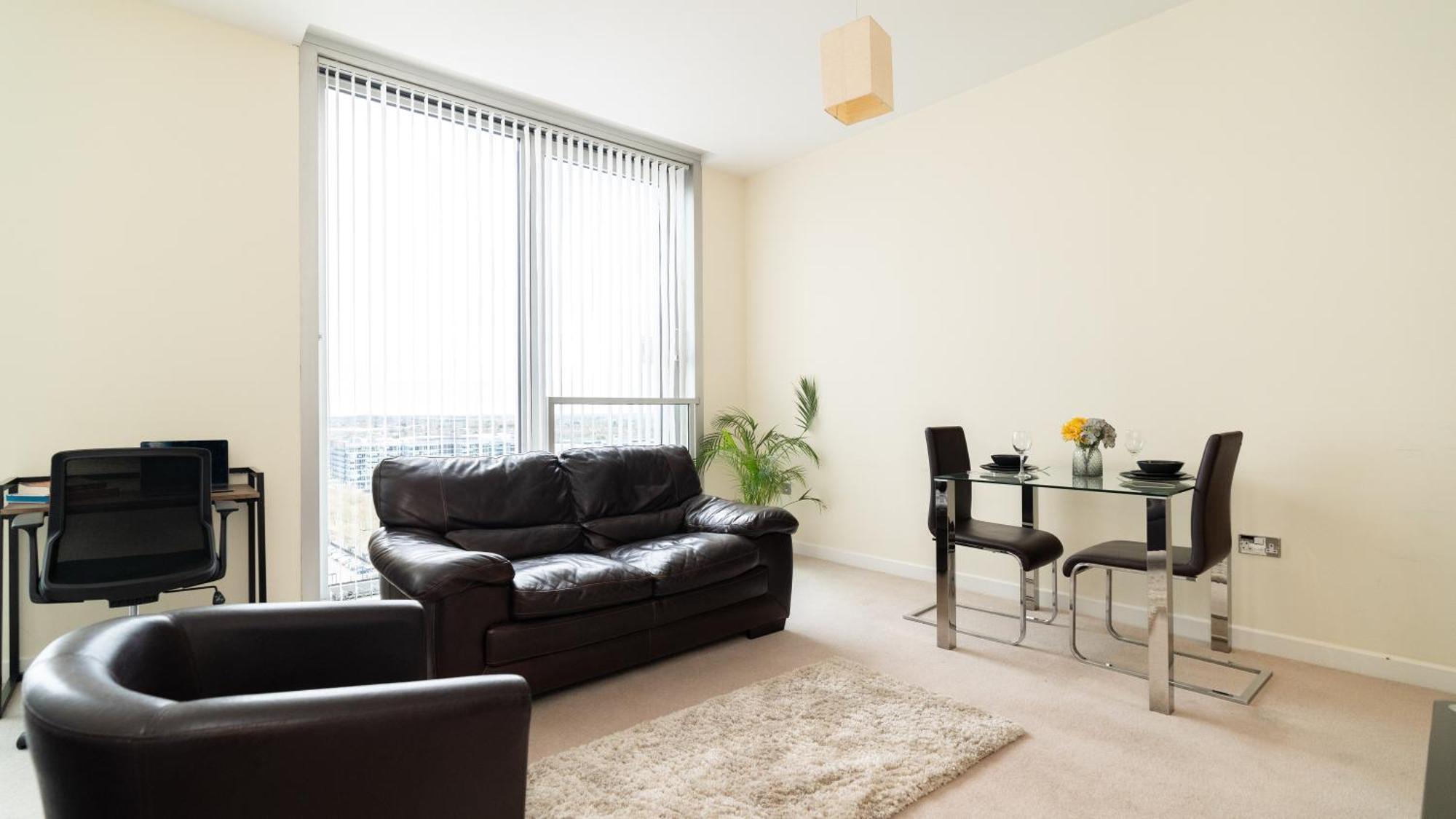 City Stay Apartments - Hub มิลตันคีนส์ ภายนอก รูปภาพ