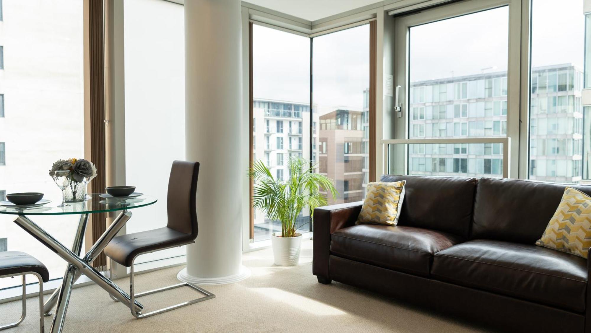 City Stay Apartments - Hub มิลตันคีนส์ ภายนอก รูปภาพ
