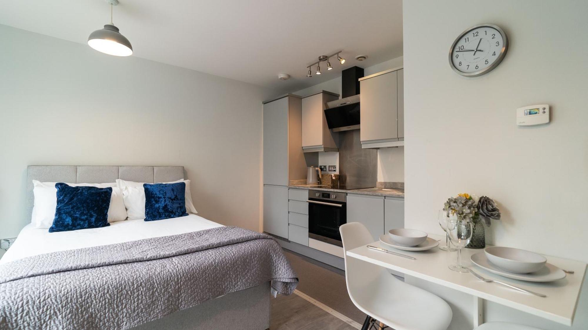 City Stay Apartments - Hub มิลตันคีนส์ ภายนอก รูปภาพ