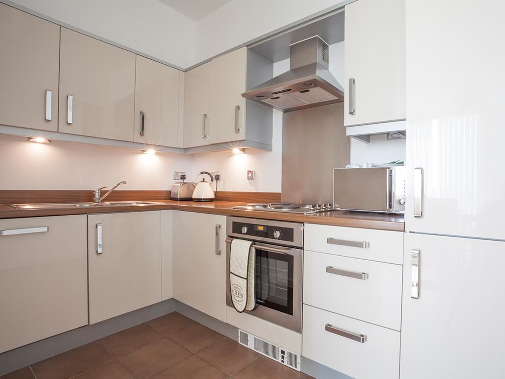 City Stay Apartments - Hub มิลตันคีนส์ ภายนอก รูปภาพ